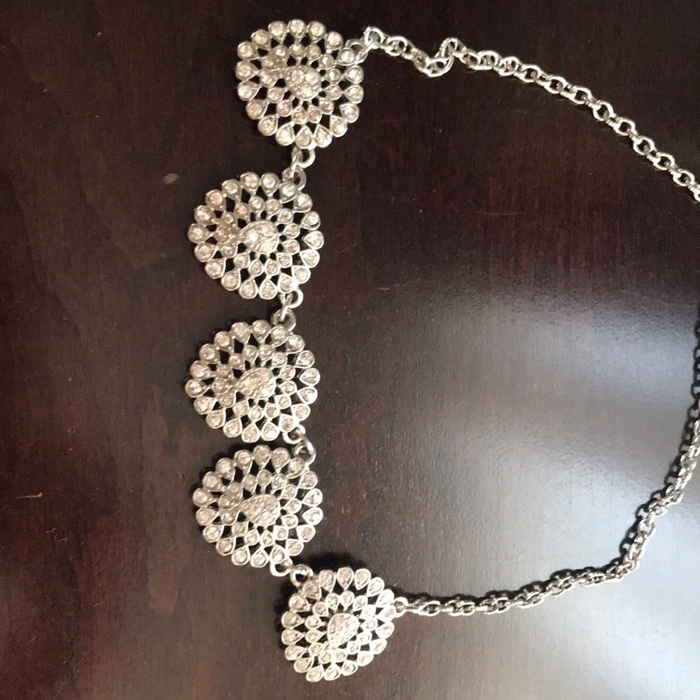 Silver statement necklace - Picture 2 of 2